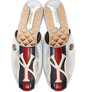 GUCCI Women’s NY Yankees Patch Mule Slide Leather Sandals Silver
